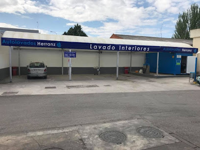 Foto Lavadero de Coches (Lava Lava) | Limpieza de Interiores Manual | Lavado Manual | Limpieza de Tapicerías | Tratamiento de Piel