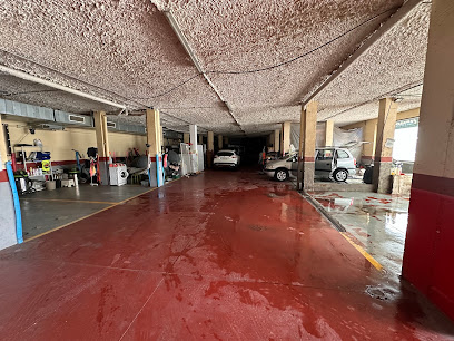 Foto Car Wash Nueva Torrequebrada, el lavadero de coches de Benalmádena.
